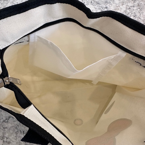 Hello Kitty White and Black Tote Bag - Picture 3 of 3